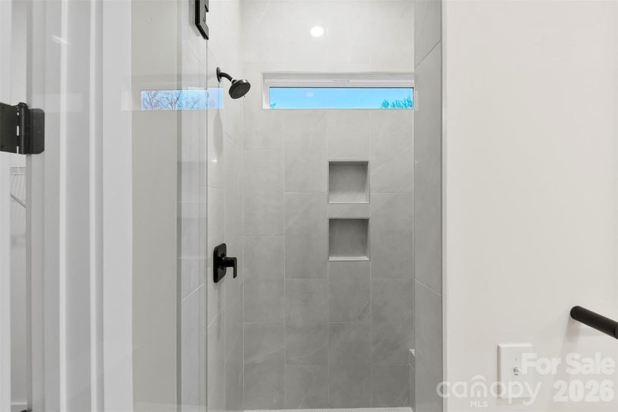 Image 42 of a home in .