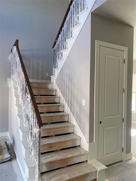 Stairs with concrete floors