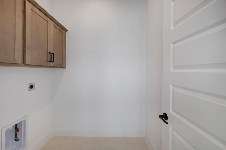 Spacious, unfurnished interior of a new home in Two Step Farm - Cottages Row Collection, Montgomery (Image 8).