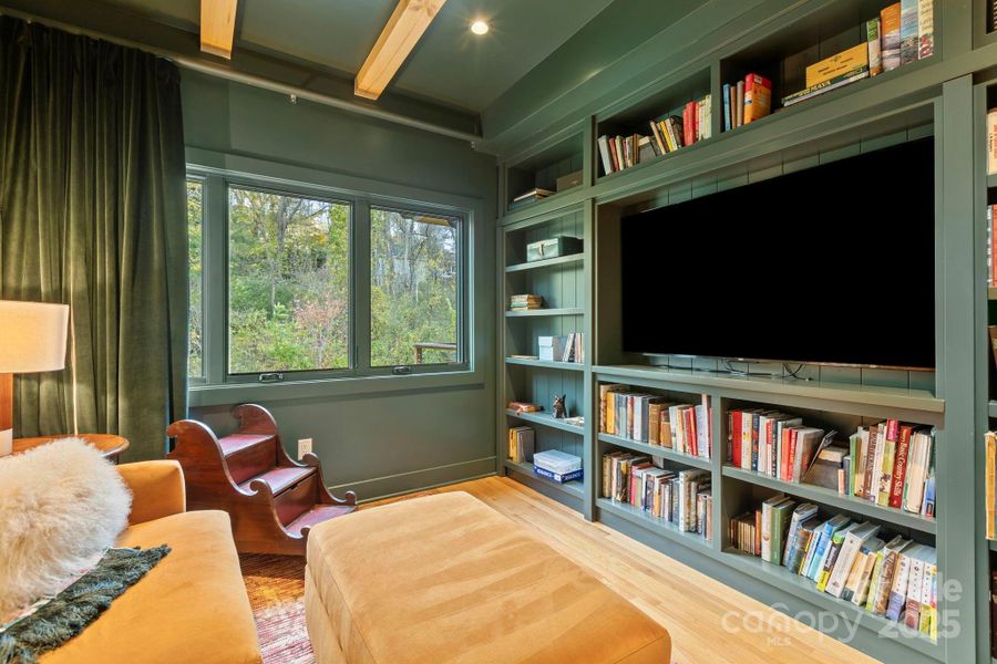 3rd Bedroom used as a Den with Built In Bookshelves