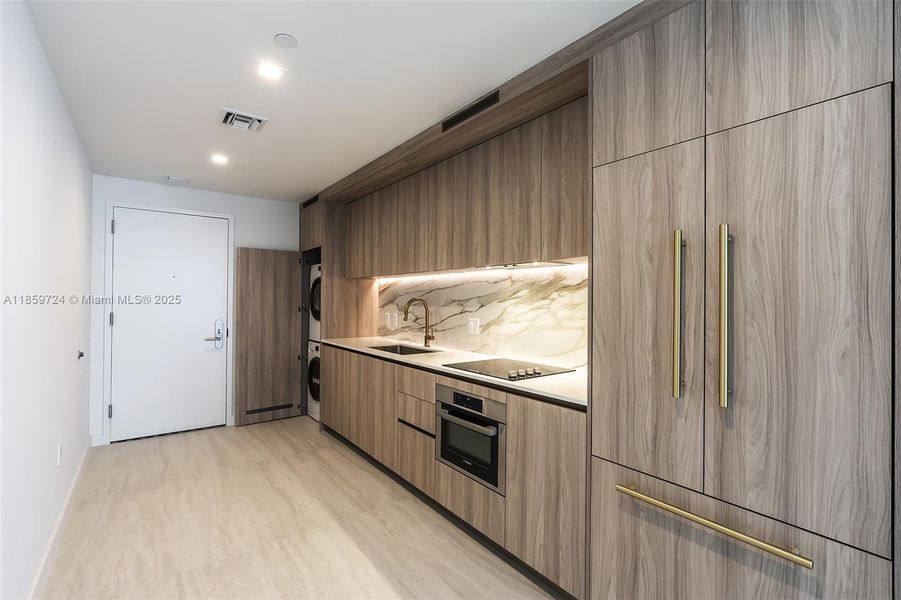 Image 53 of a home in .