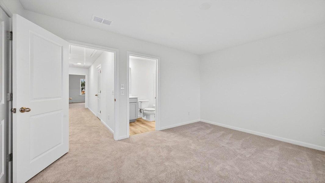 Spacious, unfurnished interior of a new home in , North Charleston (Image 21).