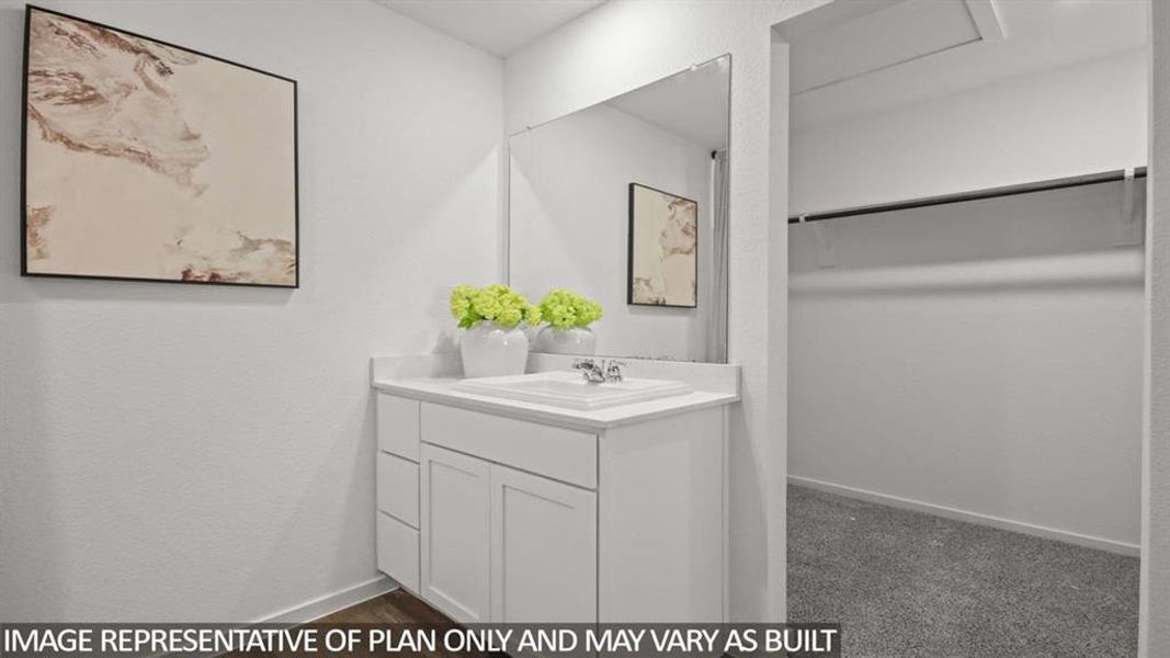 Furnished interior view inside a new home in Silverthorne, Conroe (Image 14).