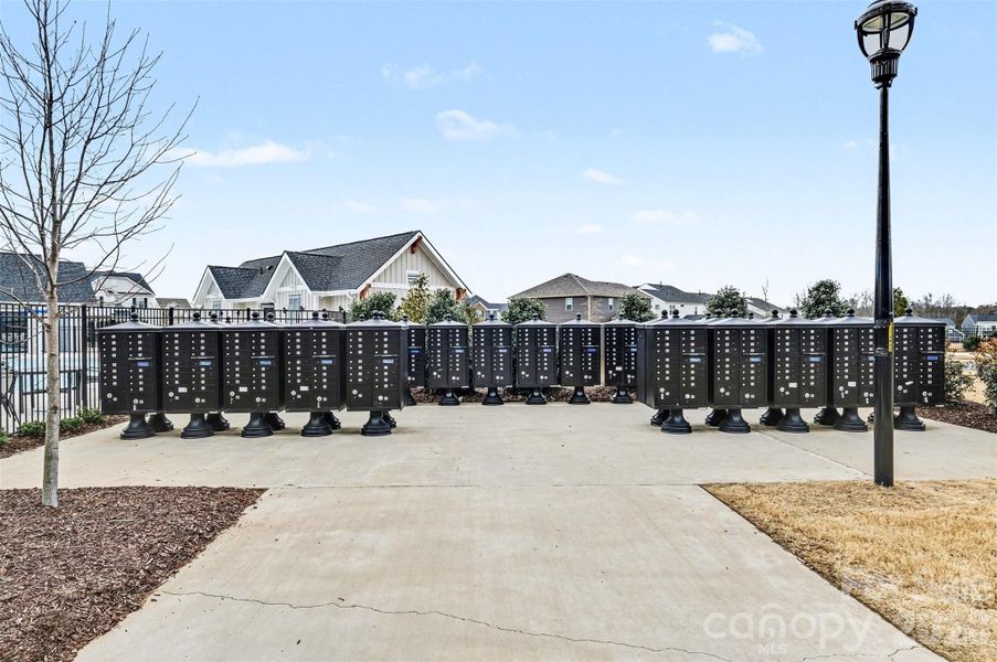 Community amenities in , Charlotte (Image 38).