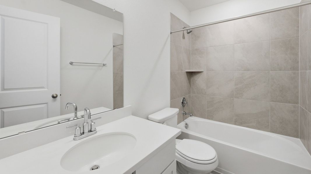 Furnished interior view inside a new home in Creeks Crossing, Elgin (Image 13).