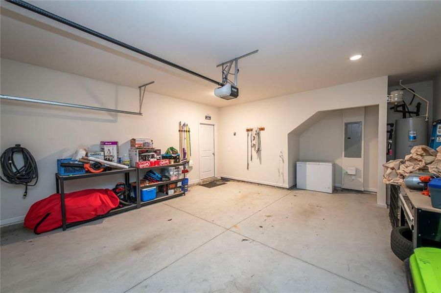 Furnished interior view inside a new home in , Villa Rica (Image 14).
