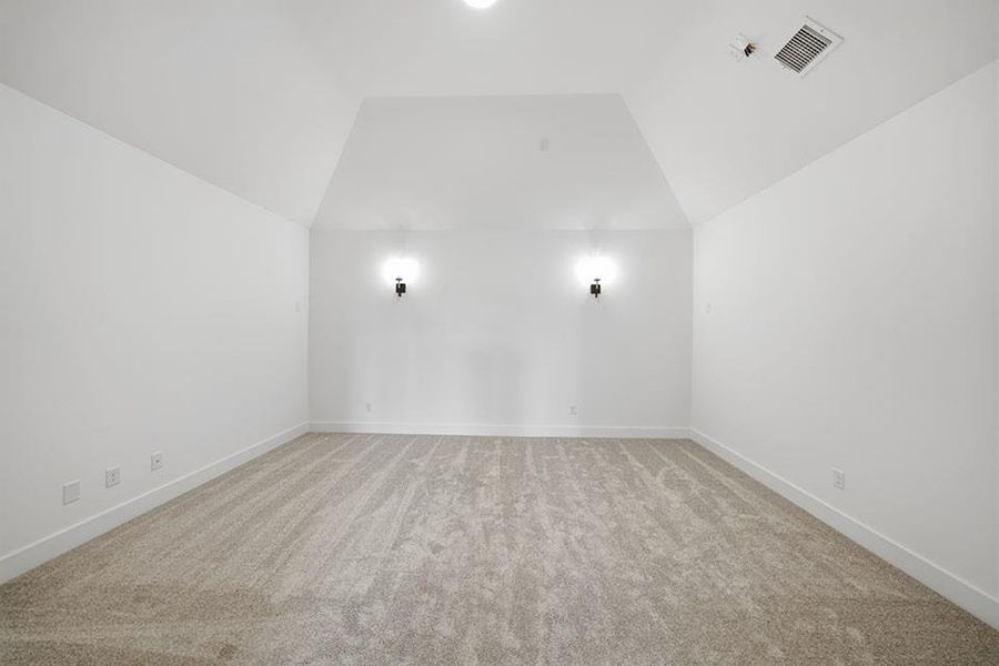 Spacious, unfurnished interior of a new home in Custer Ridge Estates, Allen (Image 23). Spacious, unfurnished interior of a new home in Custer Ridge Estates, Allen (Image 23).