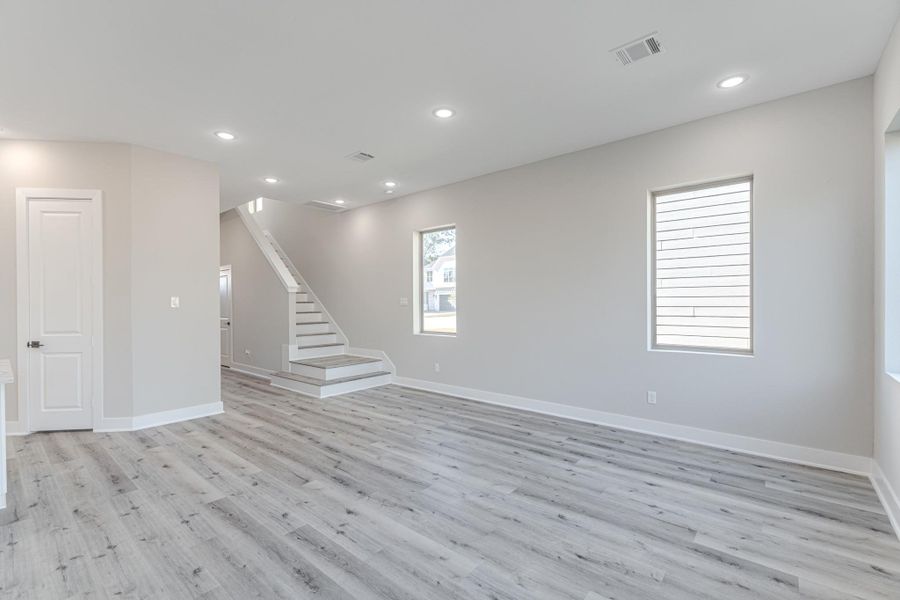 Spacious, unfurnished interior of a new home in , Houston (Image 41).