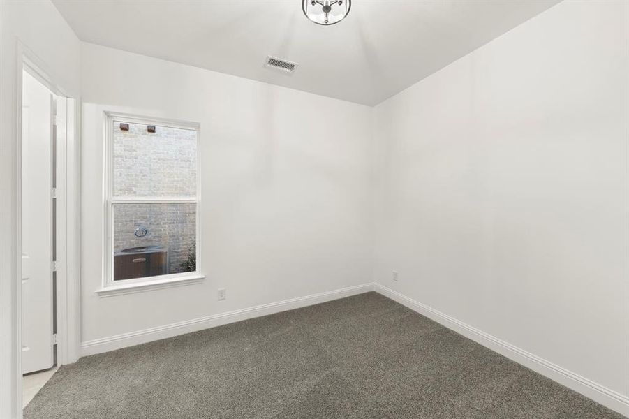 05. 2105 Clairmount - Bed 2