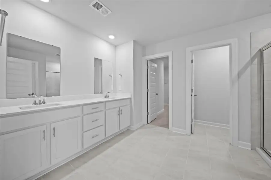 Furnished interior view inside a new home in Riverwood Farm, Piedmont (Image 8).
