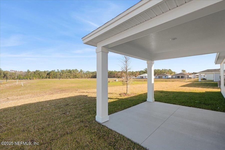 Exterior details and patio area of a home in Azalea Creek, Jacksonville (Image 24).
