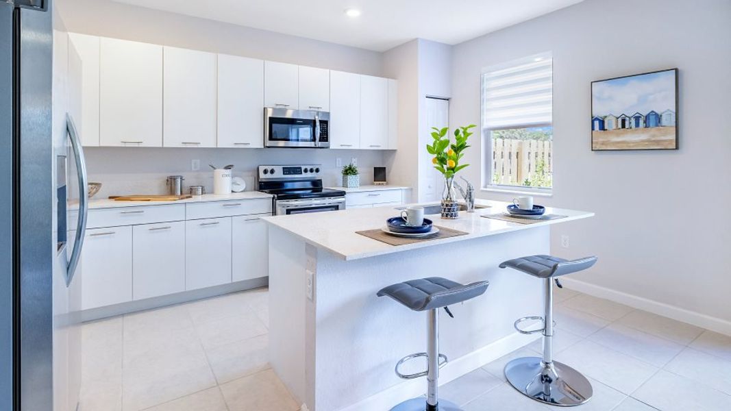 1789 Lorient Kitchen 2of2 F1 Base2 12 06 23