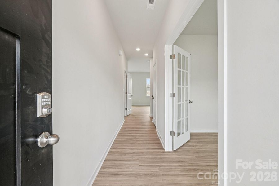 Spacious, unfurnished interior of a new home in Clark Creek Landing, Lincolnton (Image 18).