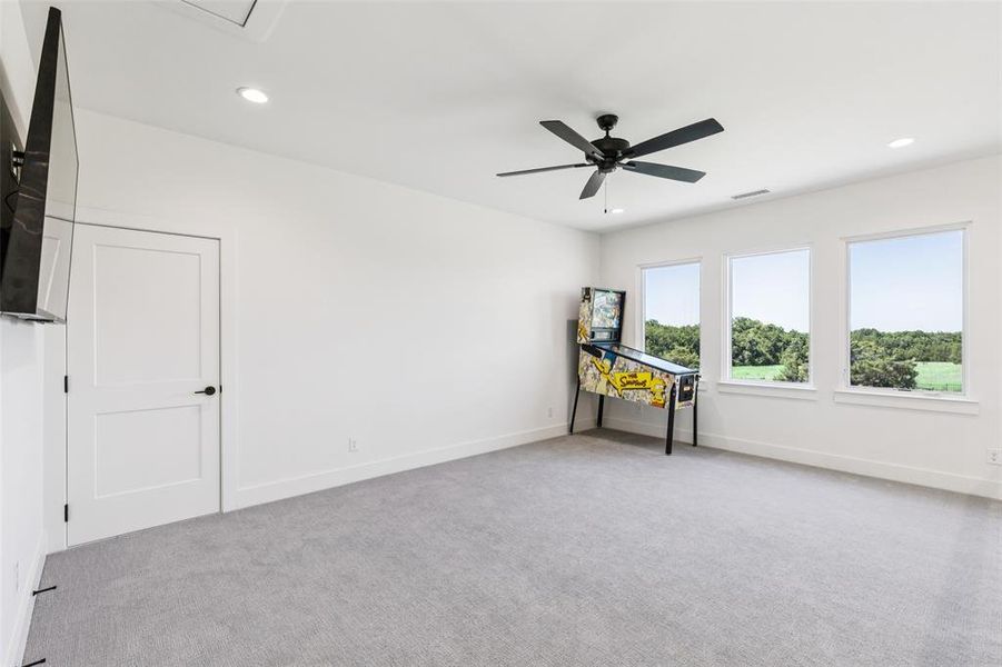Spacious, unfurnished interior of a new home in , Midlothian (Image 18).