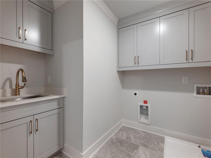 Furnished interior view inside a new home in , Buford (Image 9).