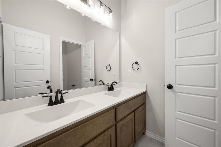 14_7712 Gatvine- Bathroom-0359 14_7712 Gatvine- Bathroom-0359