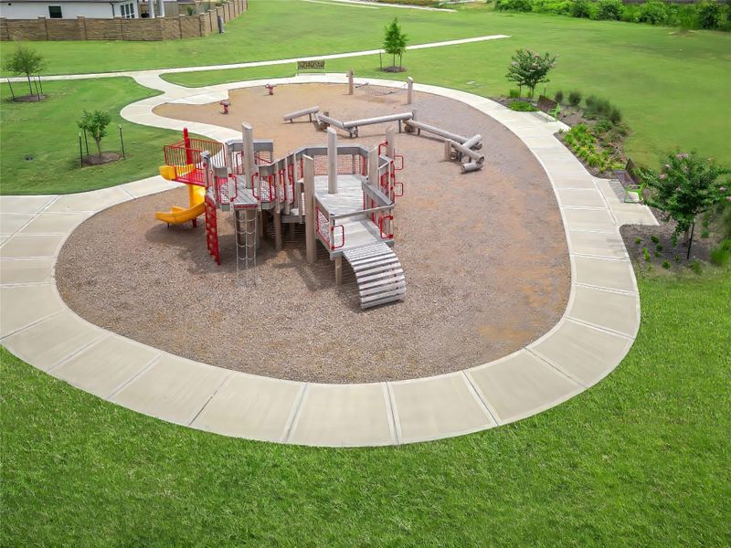 Community amenities in Wood Leaf Reserve, Tomball (Image 13).