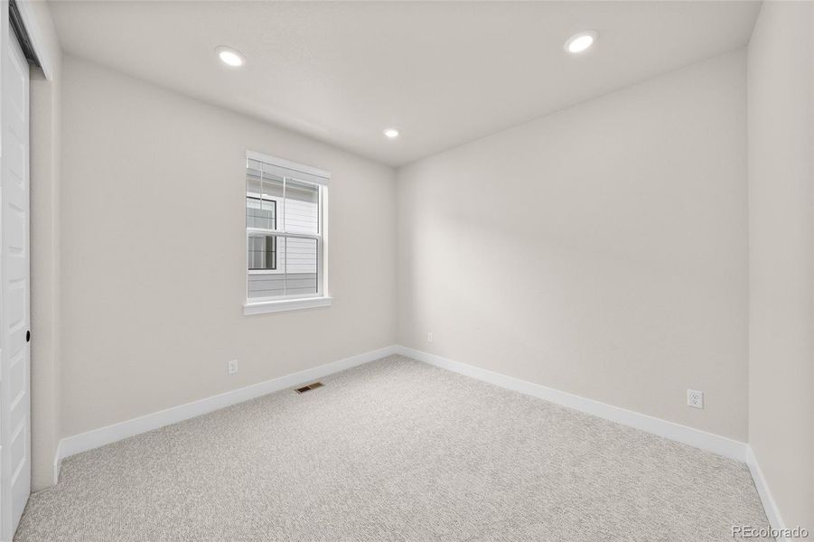 Spacious, unfurnished interior of a new home in Harmony at Sterling Ranch, Littleton (Image 20).