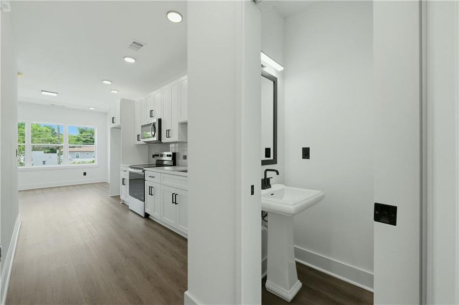 Furnished interior view inside a new home in , Atlanta (Image 5).