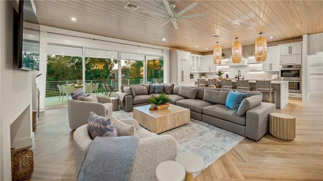 Community amenities in , Sarasota (Image 72). Community amenities in , Sarasota (Image 72).