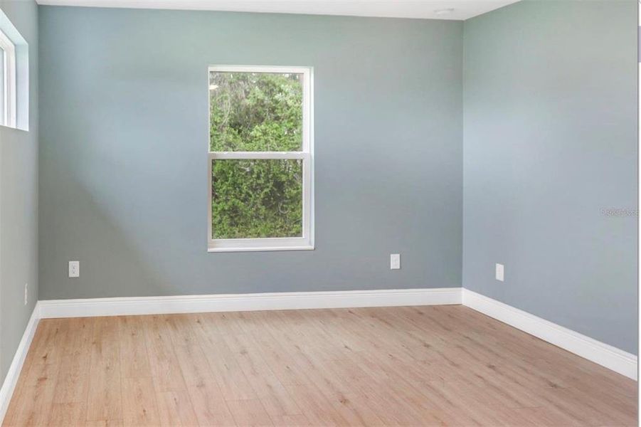 Spacious, unfurnished interior of a new home in , Edgewater (Image 11).