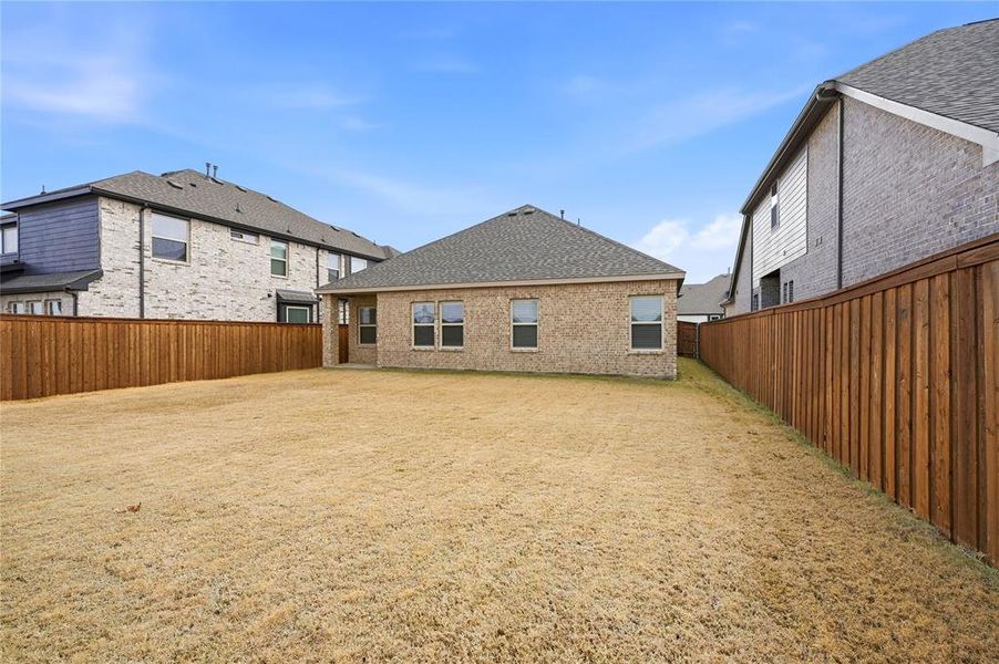 Exterior details and patio area of a home in , Forney (Image 23).