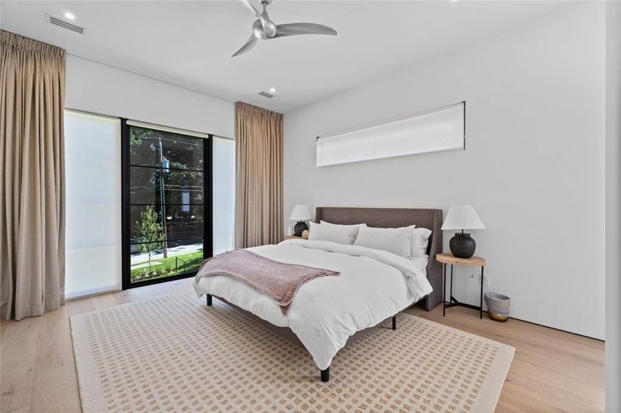 Furnished interior view inside a new home in , Atlanta (Image 13).
