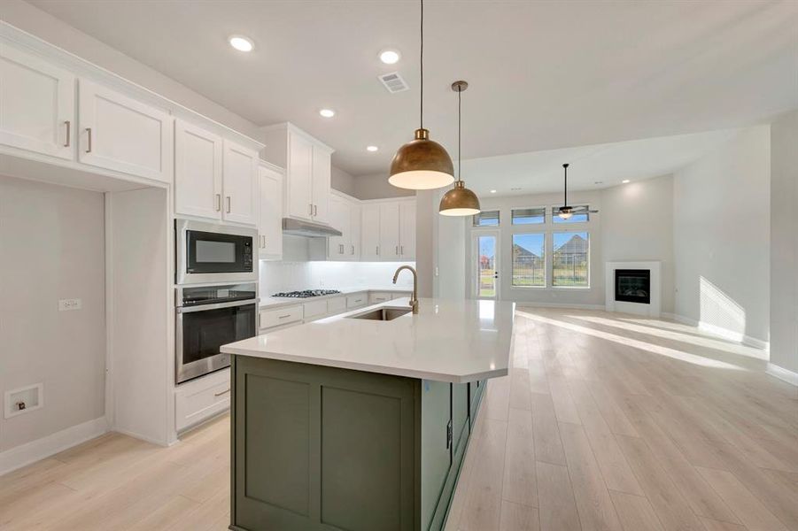 Furnished interior view inside a new home in Mantua Point Classics, Van Alstyne (Image 8). Furnished interior view inside a new home in Mantua Point Classics, Van Alstyne (Image 8).