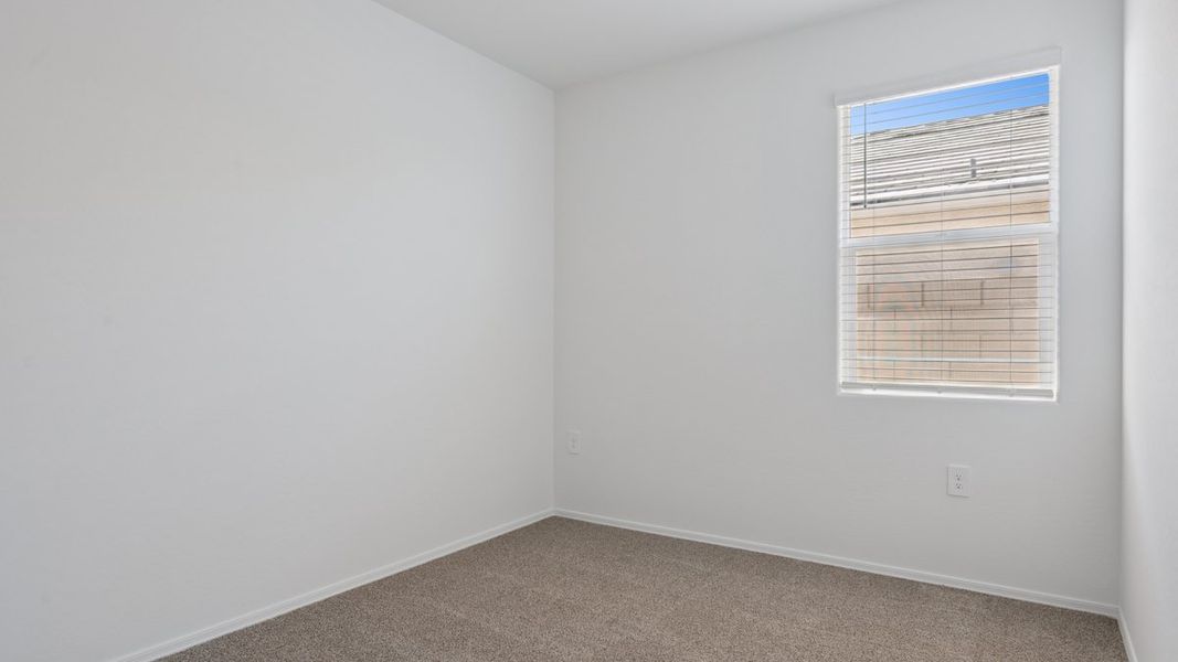 Spacious, unfurnished interior of a new home in Magma Ranch Vistas, Florence (Image 16).