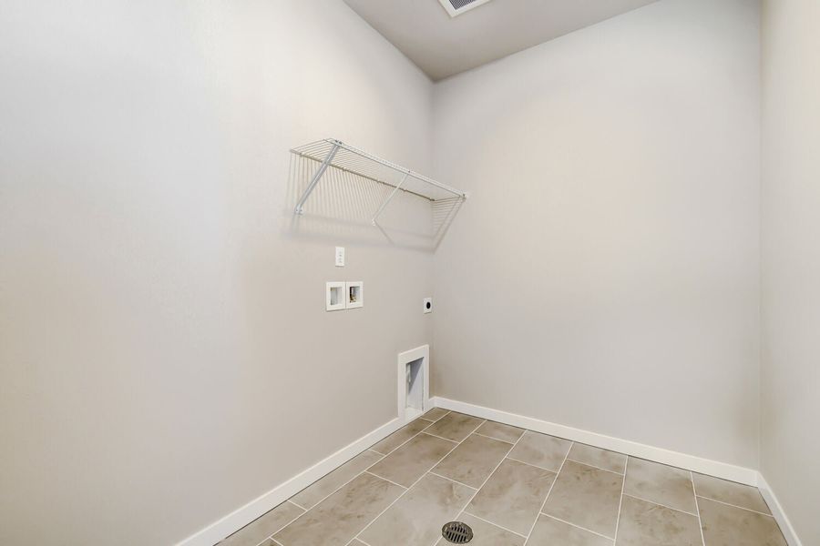 4br New Home in Bennett, CO.  - Slide 30