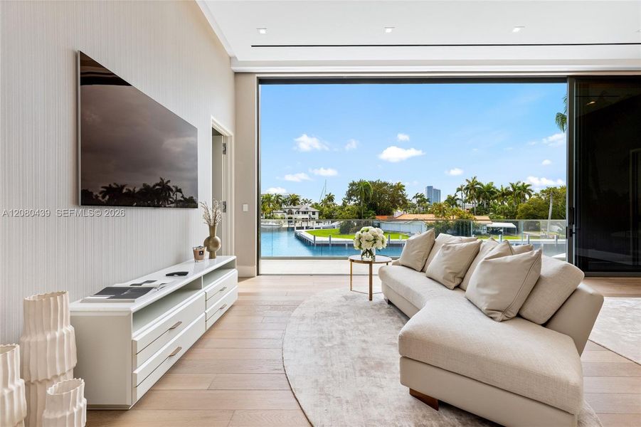 Furnished interior view inside a new home in , Fort Lauderdale (Image 38).