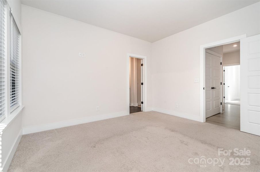 Spacious, unfurnished interior of a new home in , Charlotte (Image 20).