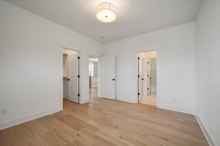 Spacious, unfurnished interior of a new home in , Mount Pleasant (Image 72).