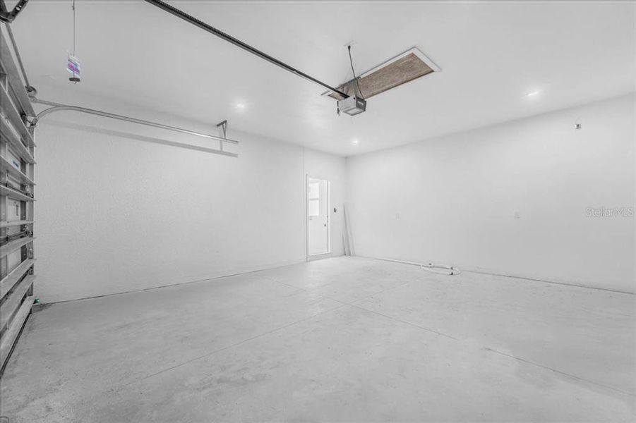 Spacious, unfurnished interior of a new home in , Cape Coral (Image 13). Spacious, unfurnished interior of a new home in , Cape Coral (Image 13).