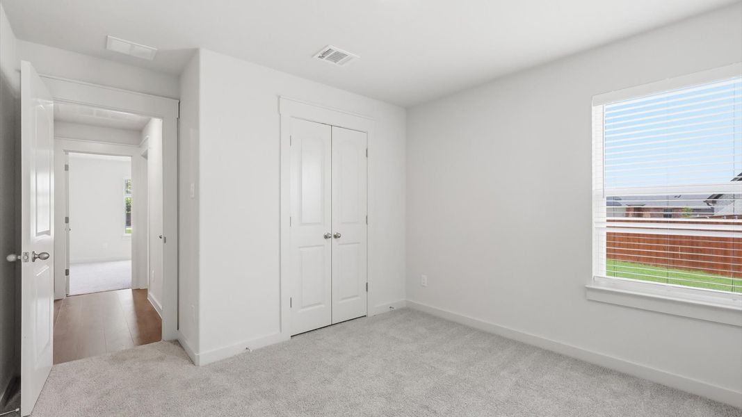 Furnished interior view inside a new home in Walden Pond, Forney (Image 37). Furnished interior view inside a new home in Walden Pond, Forney (Image 37).