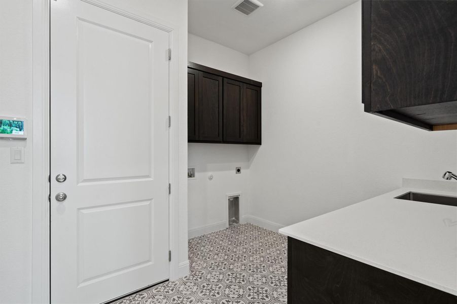 Furnished interior view inside a new home in , Georgetown (Image 18).