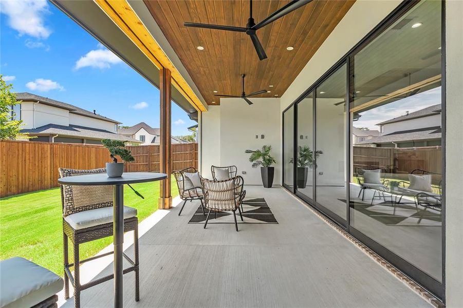 Sunroom / solarium with ceiling fan Sunroom / solarium with ceiling fan