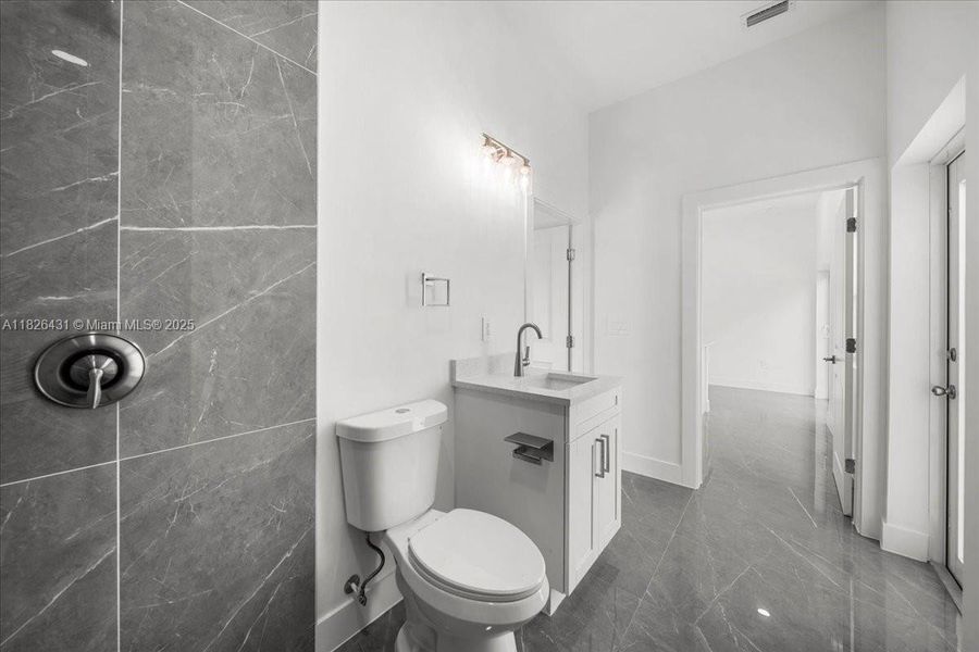 Spacious, unfurnished interior of a new home in , Lehigh Acres (Image 17). Spacious, unfurnished interior of a new home in , Lehigh Acres (Image 17).