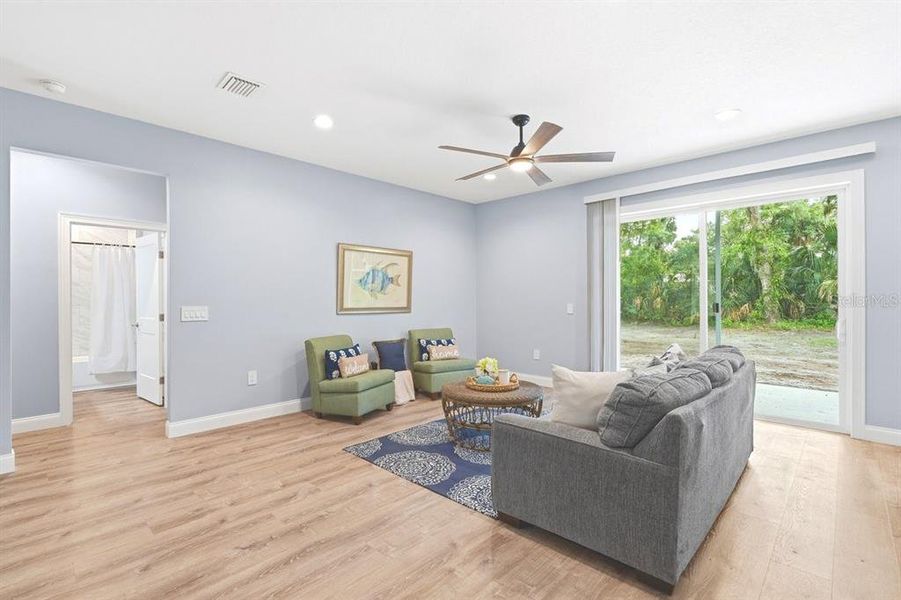 Furnished interior view inside a new home in , Deland (Image 9).