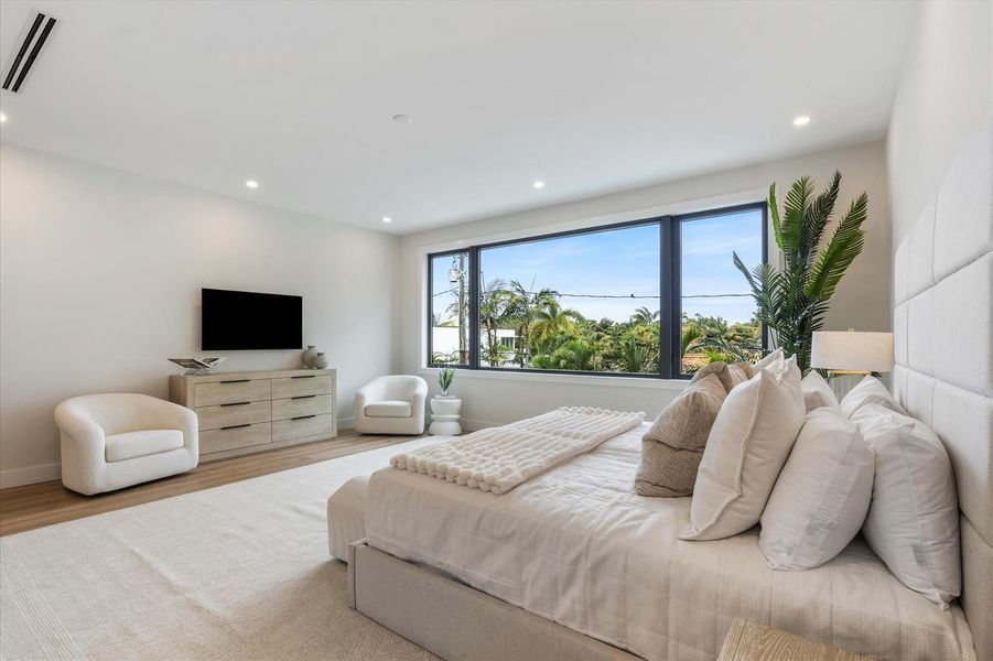 17-1625 SE 1st Street Ft. Lauderdale, FL 17-1625 SE 1st Street Ft. Lauderdale, FL