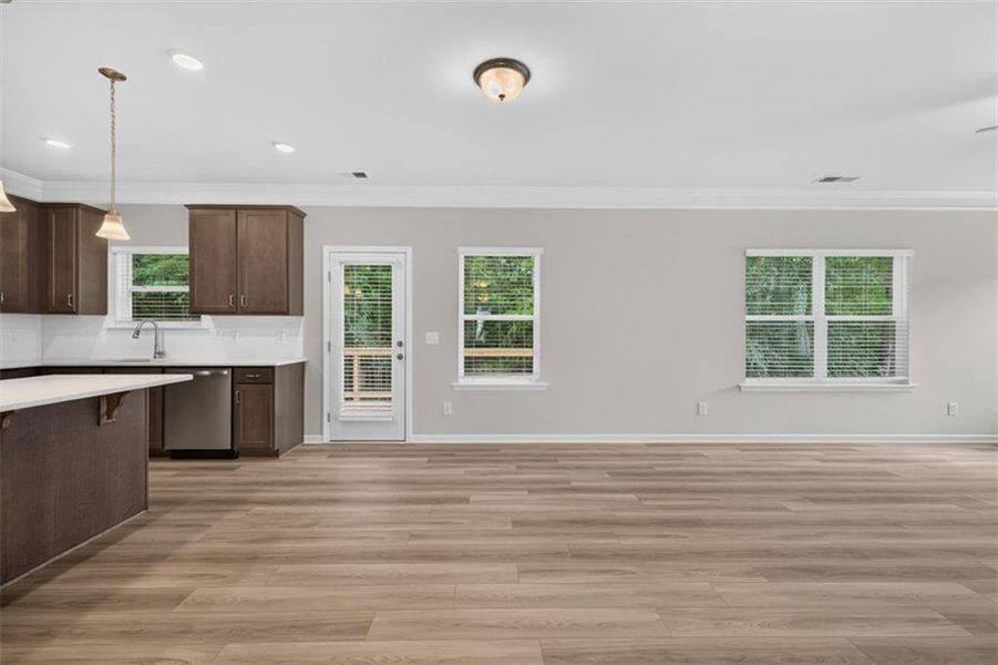 Spacious, unfurnished interior of a new home in Jones Ridge, Dallas (Image 28).