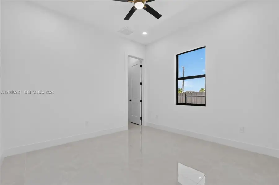 Spacious, unfurnished interior of a new home in , Cape Coral (Image 72). Spacious, unfurnished interior of a new home in , Cape Coral (Image 72).