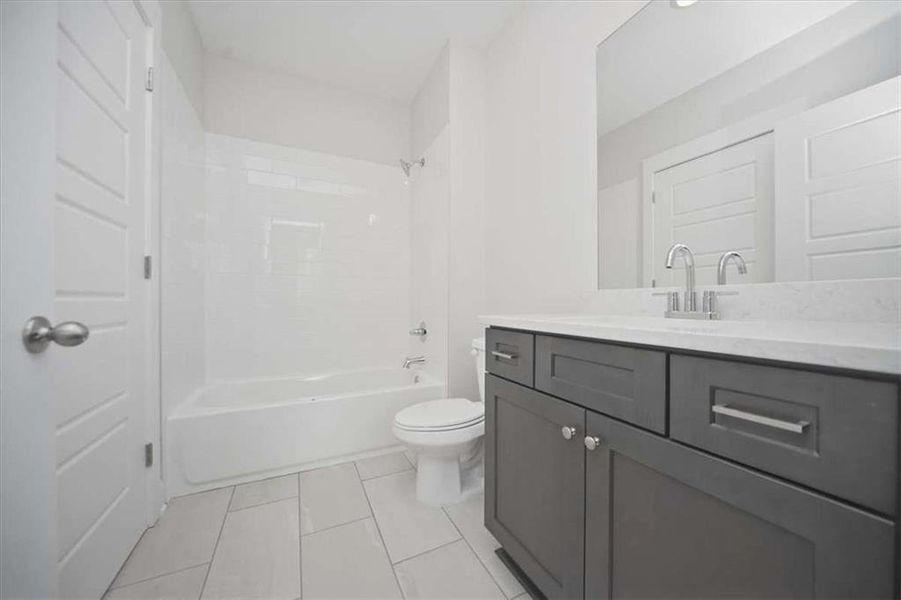 Furnished interior view inside a new home in , Atlanta (Image 4).