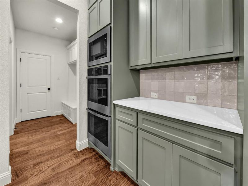 Furnished interior view inside a new home in , Weatherford (Image 10).