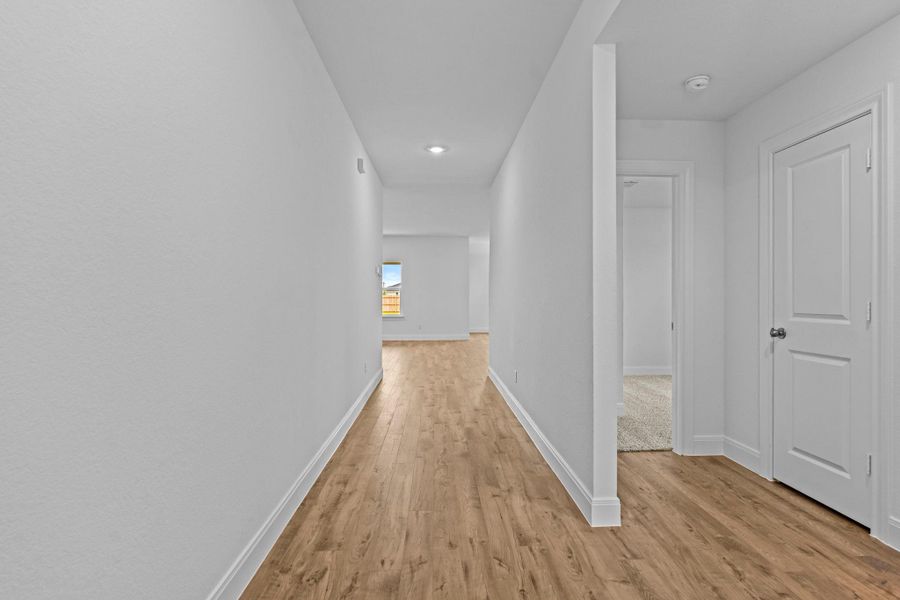 Spacious, unfurnished interior of a new home in Railhead, Cedar Creek (Image 27). Spacious, unfurnished interior of a new home in Railhead, Cedar Creek (Image 27).