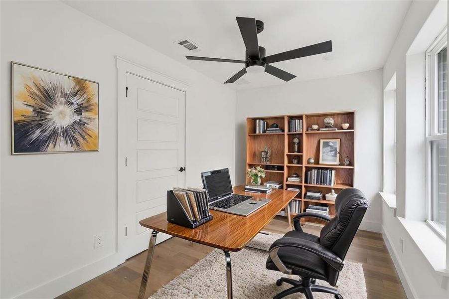 Furnished interior view inside a new home in , Fort Worth (Image 7).