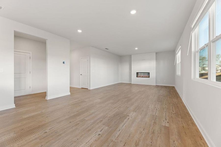 Spacious, unfurnished interior of a new home in Reserve at Gum Springs, Jefferson (Image 25).