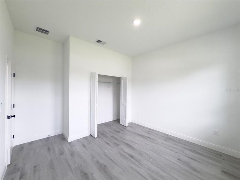 Spacious, unfurnished interior of a new home in , Ocala (Image 22).
