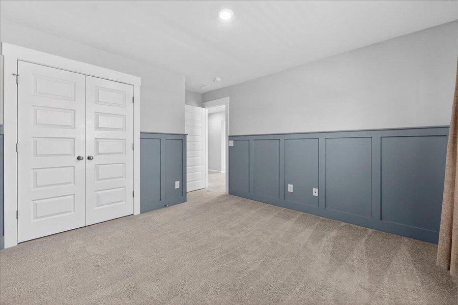 Spacious, unfurnished interior of a new home in Sweetgrass at Summers Corner, Summerville (Image 39).