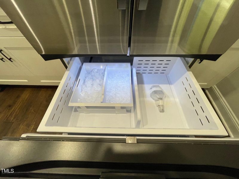 Specialty Icemaker